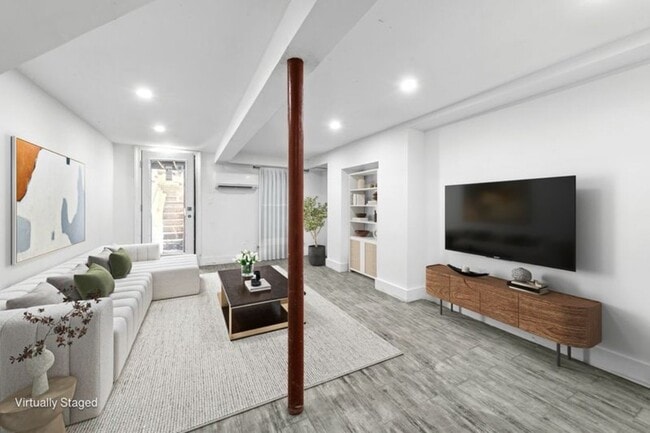 Photo - 105 St Felix St Unit 1