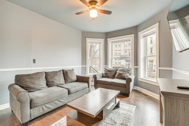 Photo - 7442 S Ingleside Ave Unit ID1306745P