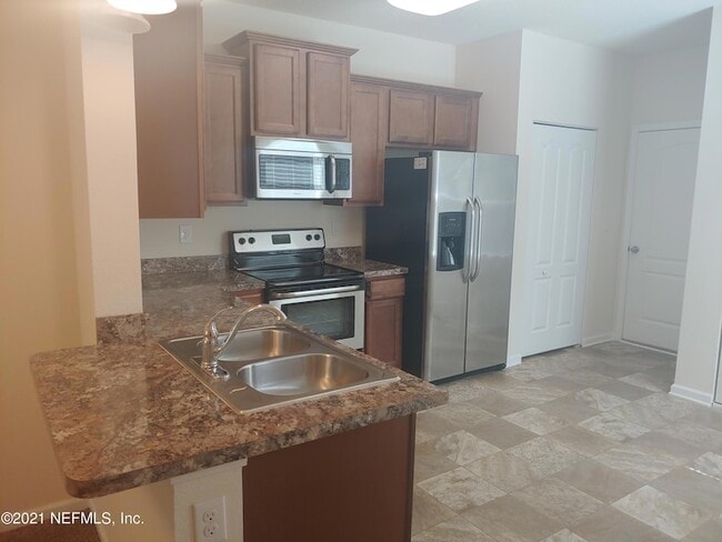 Photo - 340 Servia Dr