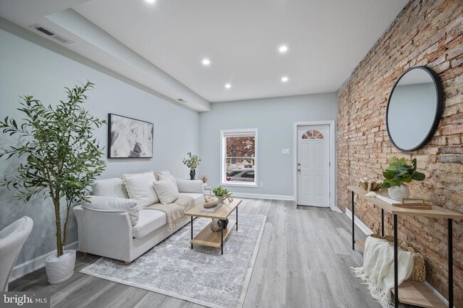 Photo - 328 S Macon St.