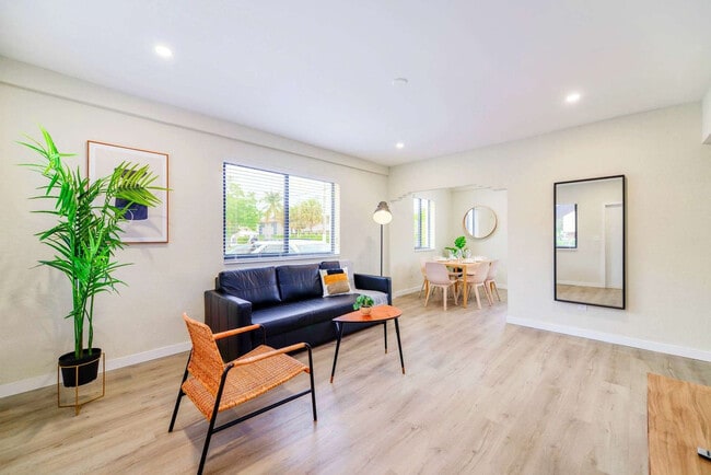 Photo - 700 SW 11th Ave Unit SI FL1-ID1022474P