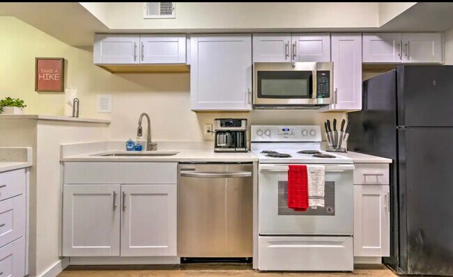 Photo - 4021 W 8th St Unit ID1296516P