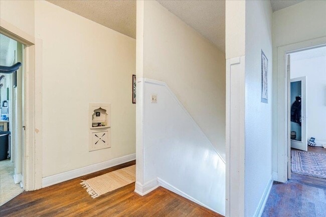 Photo - 1103 W 22nd St Unit B