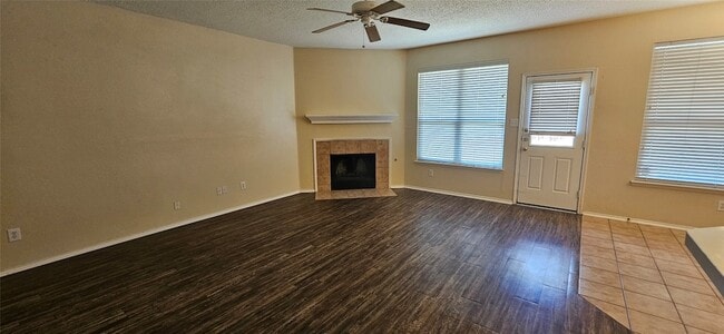 Photo - 2820 Deer Ridge Dr