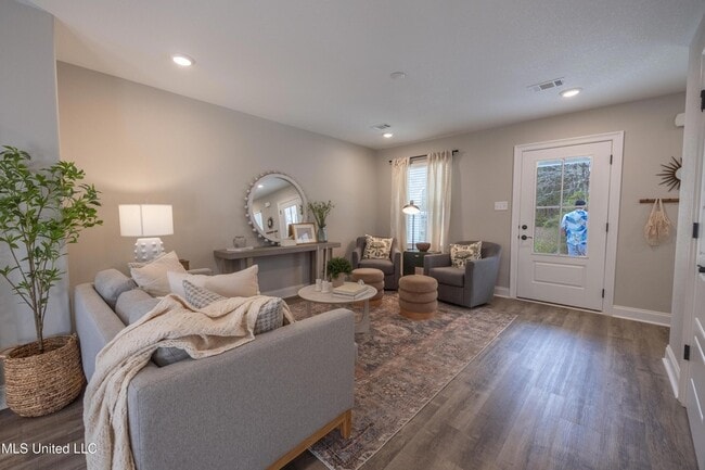 Photo - 941 Motsie Rd