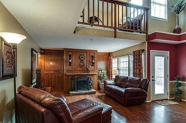 Photo - 600 Silverstone Ln