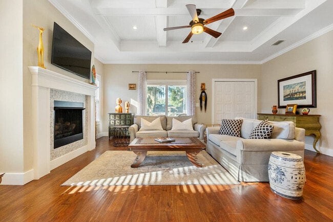 Photo - 22 Fullerwood Dr Unit ID1281988P