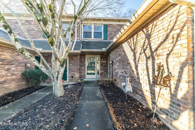 Photo - 136 Durwood Rd