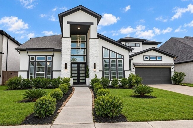 Building Photo - 10014 Oakwood Trl