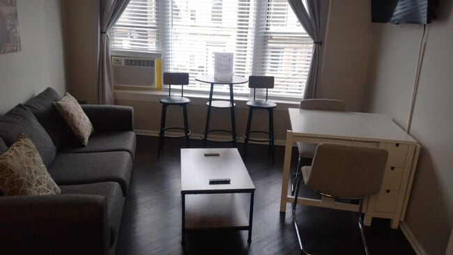 Building Photo - 2339 N California Ave Unit SI ID1032031P