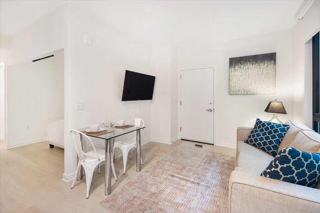 Building Photo - 315 J St Unit ID1257084P