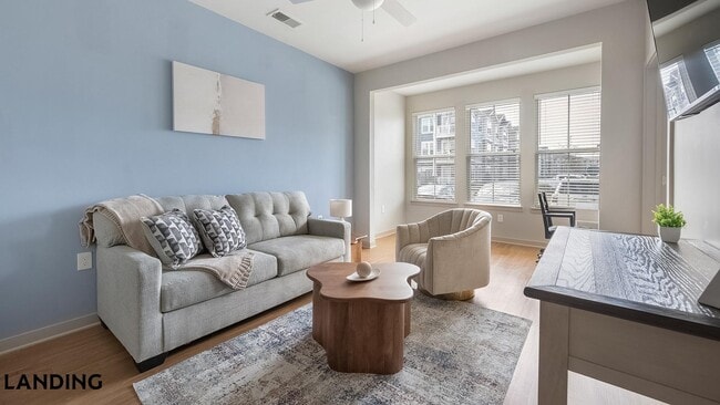 Photo - 3237 Memorial Blvd Unit 6107