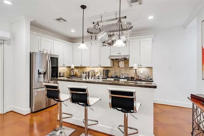 Photo - 5522 Larkin St Unit ID1056420P