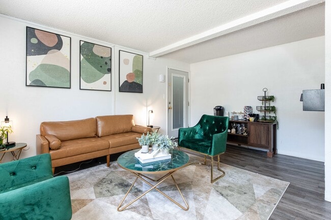 Photo - Carriage Green Apartments