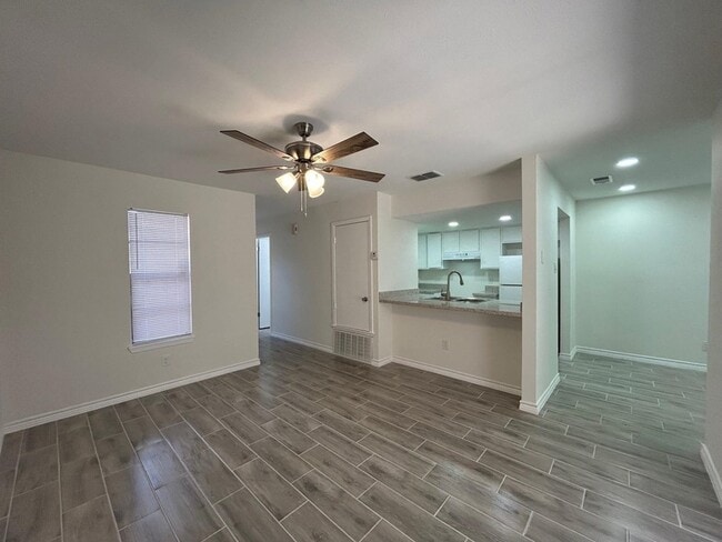 Photo - 100 Hillside Rd Unit 115