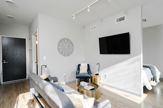 Photo - Arabella: 200 W 1st St - Cedar Falls