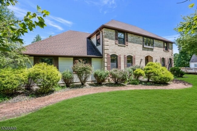 Photo - 34 Willow Brook Ln