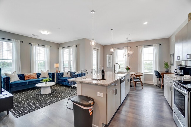 Photo - 2875 Olentangy River Rd Unit ID1257779P