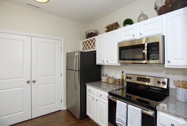 Kitchen/2BR, 2BA - 1106 SF - The Timbers Apartments
