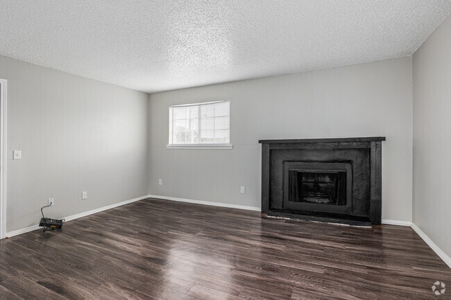 1BR, 1BA - 845SF - Living Room - Huntington Place Apartments
