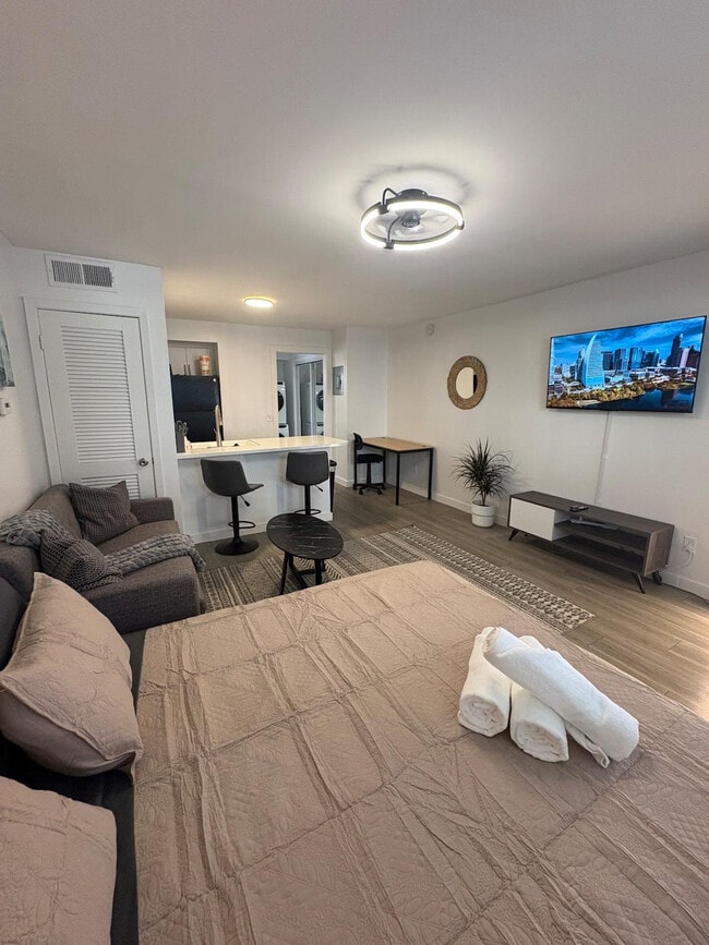 Photo - 3006 Stoneway Dr Unit SI ID1497889P