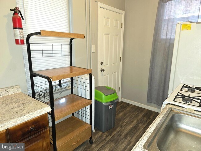 Photo - 1315 N 60th St