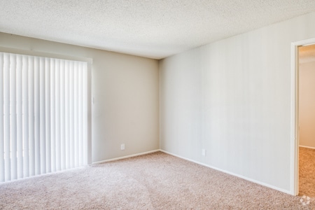 1BR,1BA - 644SF - Oaks at Creekside Apartments