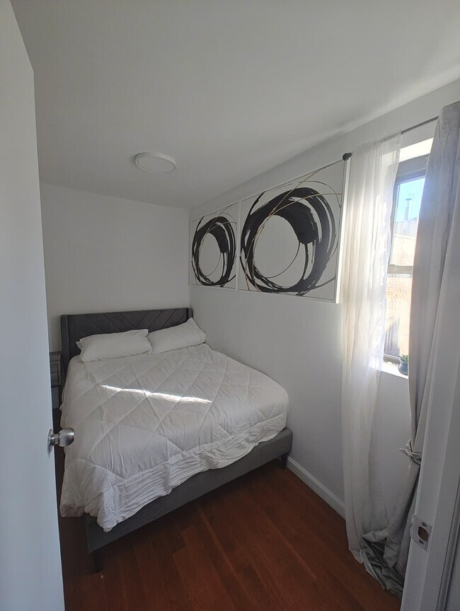 Photo - 402 E 11th St Unit SI FL1-ID1495788P