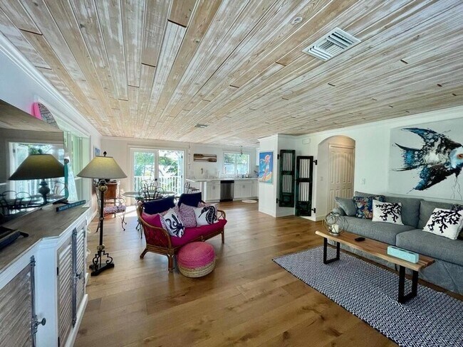 Photo - 924 Coquina Ln Unit 4