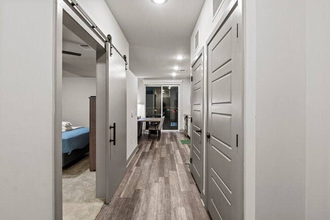 Photo - 2026 Clifton Ave Unit SI ID1312616P