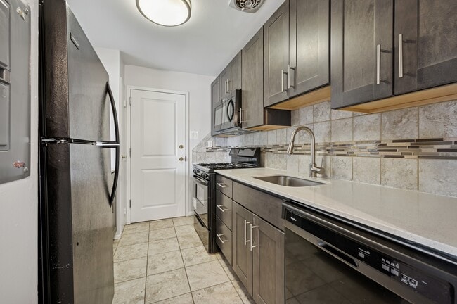 Building Photo - Joshua House