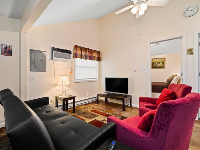Building Photo - 5736 Lake Rd E Unit SI ID1593877P