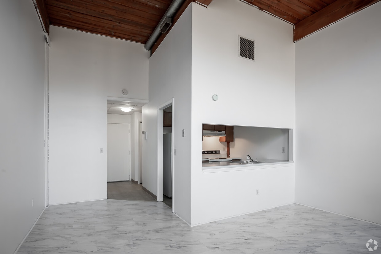 Floor Plan - Studio