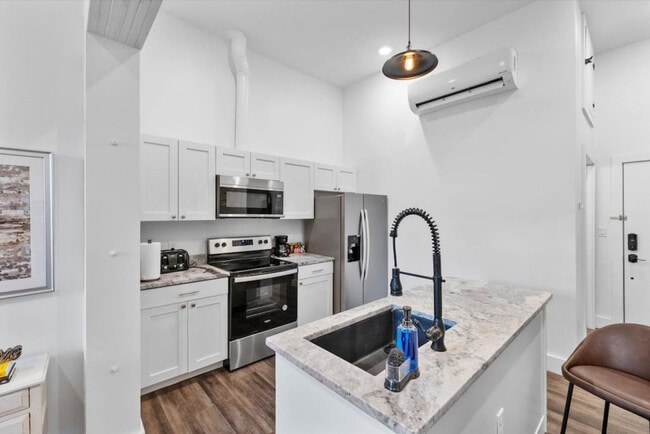 Photo - 18 W Elder St Unit ID1056094P