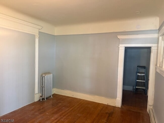 Building Photo - 324 Claremont Ave