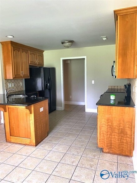 Photo - 211 Forrest Oak Ln