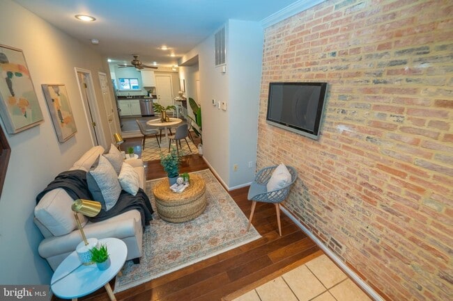 Photo - 1119 Race St