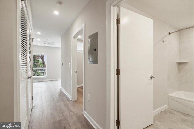 Photo - 3449 Scotts Ln Unit A406