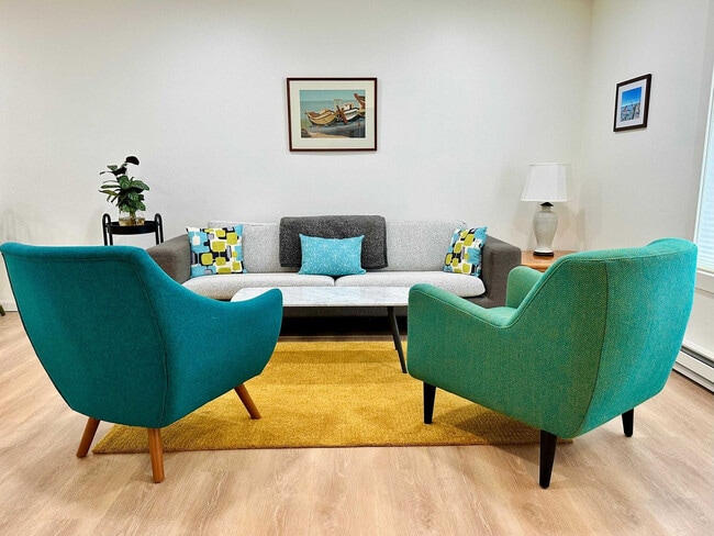 Building Photo - 2615 West St Unit ID1352417P