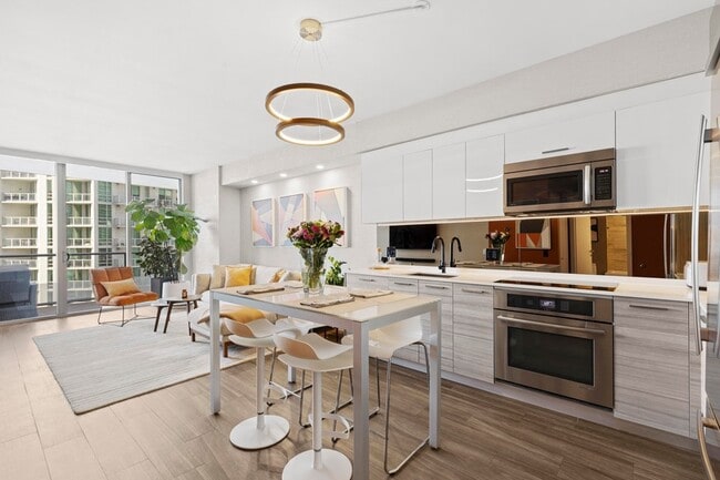 Photo - 1300 Brickell Bay Dr Unit 2105