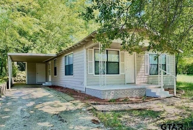 Building Photo - 2515 N Tenneha Ave