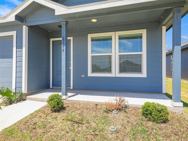 Photo - 6744 Teal Cir
