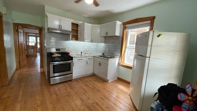 Photo - 2314 N Laramie Ave Unit 1