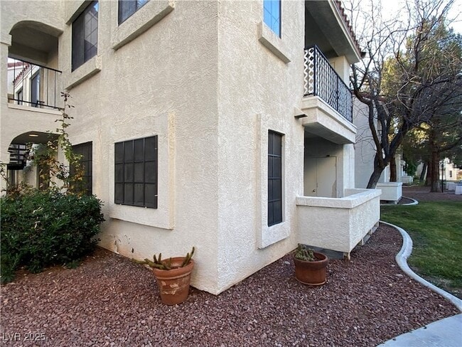 Photo - 4872 Nara Vista Way Unit 104