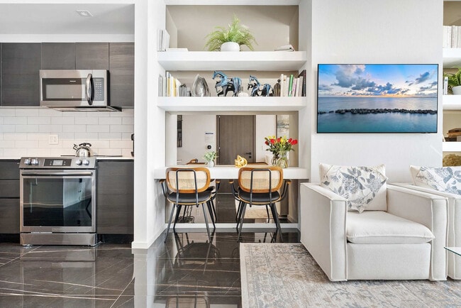 Photo - 398 NE 5th St Unit SI ID1243873P