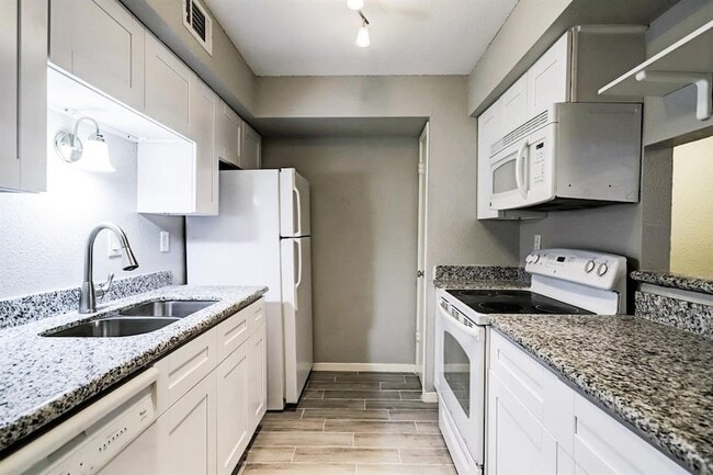 Photo - 1880 White Oak Dr Unit 177