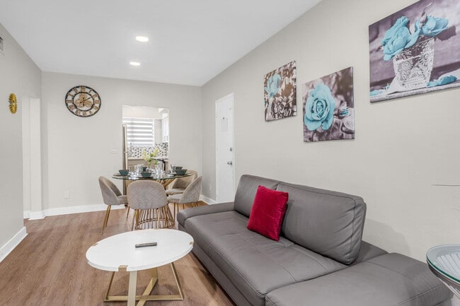 Building Photo - 10004 E Bay Harbor Dr Unit SI ID1527183P
