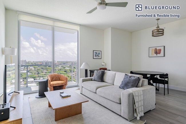 Building Photo - 1000 NW 7th St Unit FL12-ID151