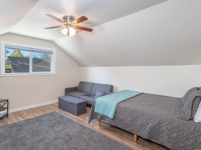 Photo - 1427 E Hays St Unit ID1324056P