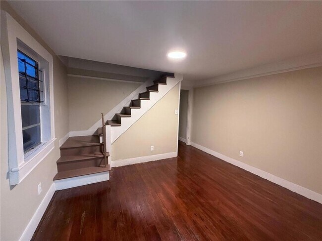 Photo - 8941 Jeannette St